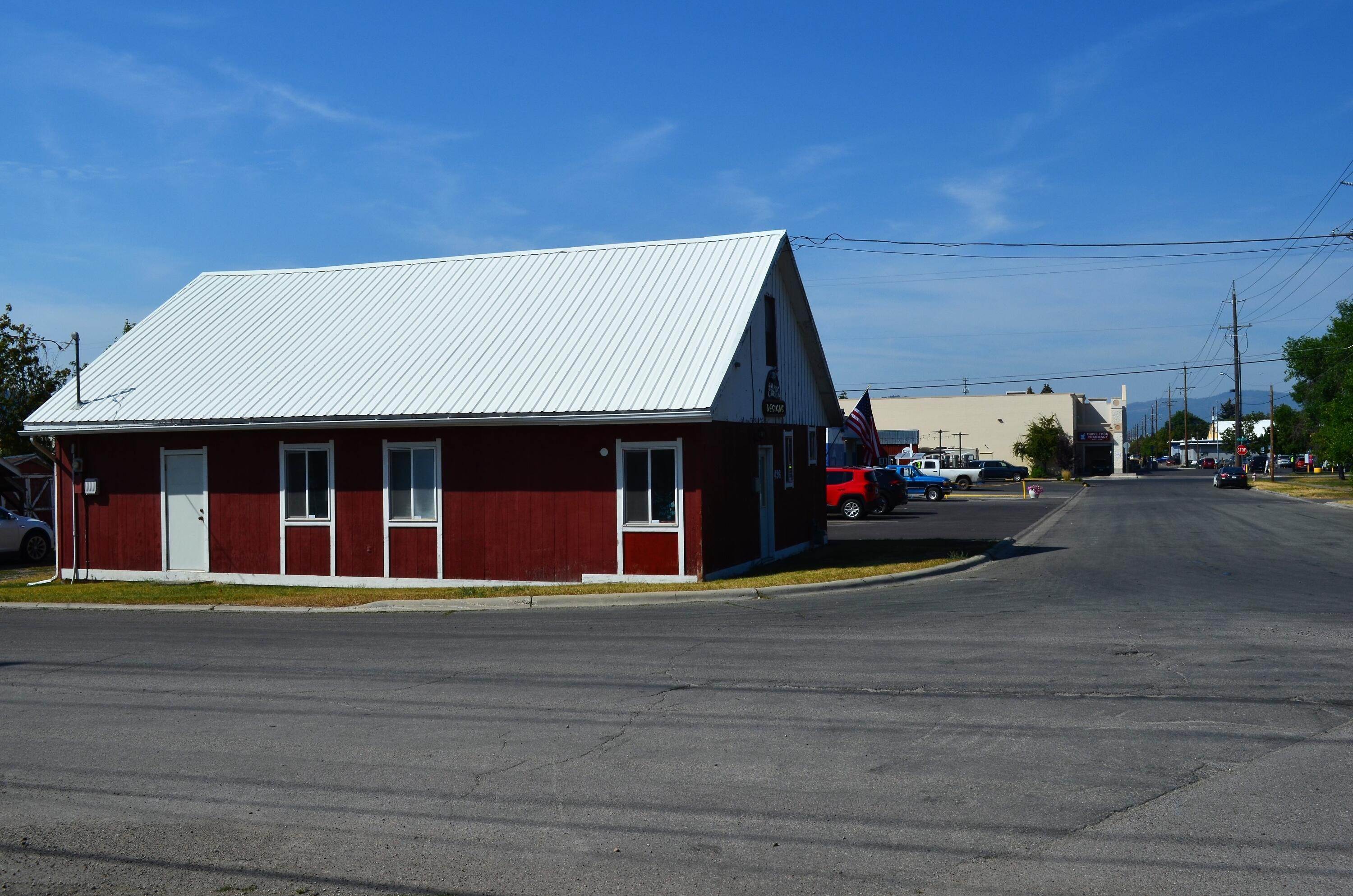 4. Commercial for Sale at 496 East Montana Street, Kalispell, Montana 59901 United States